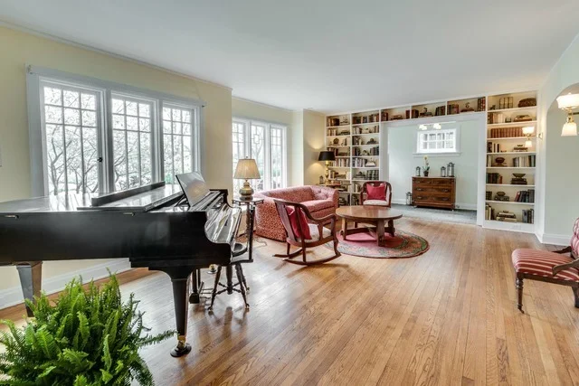 Photo of 715 Monticello Place