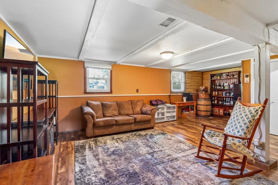 Photo of 1825 Esch Road