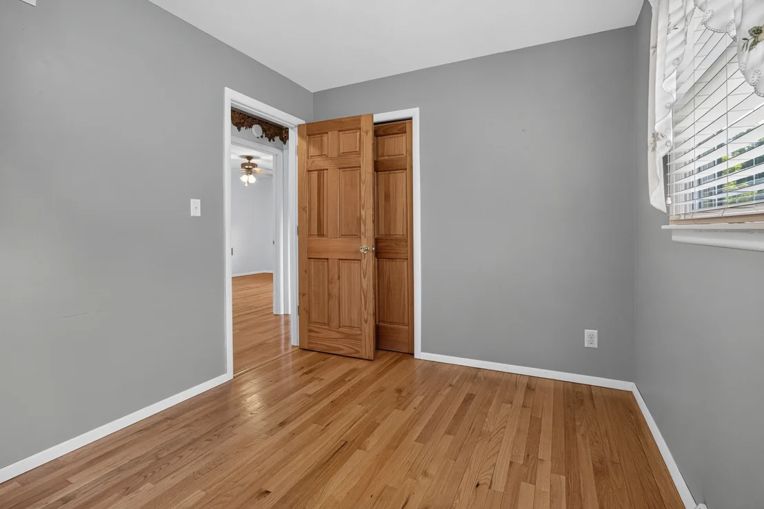 Photo of 1204 Searle Drive