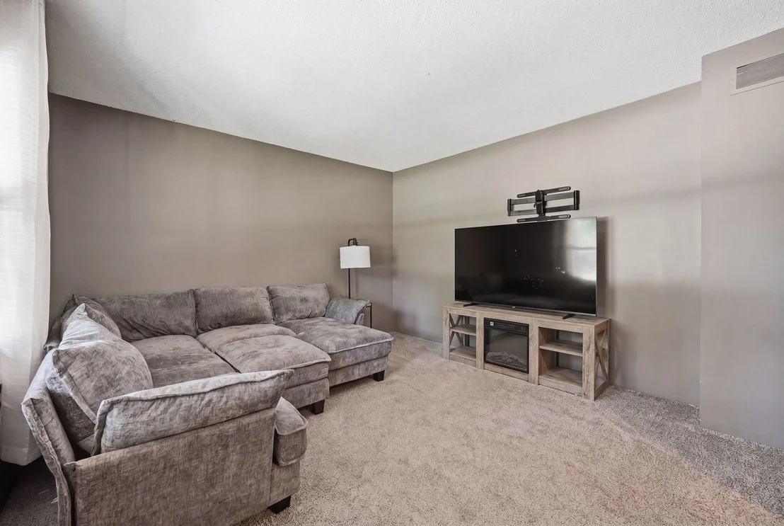 Photo of 5645 S Beebe Drive