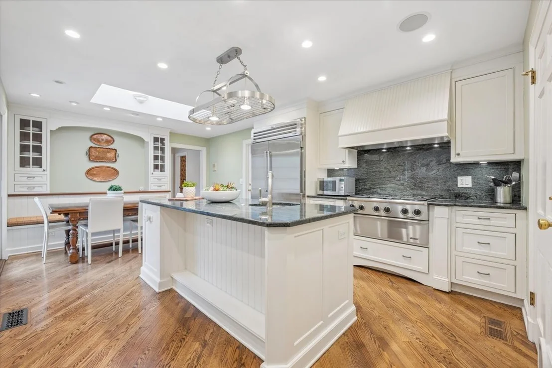 Photo of 1185 Hill Road