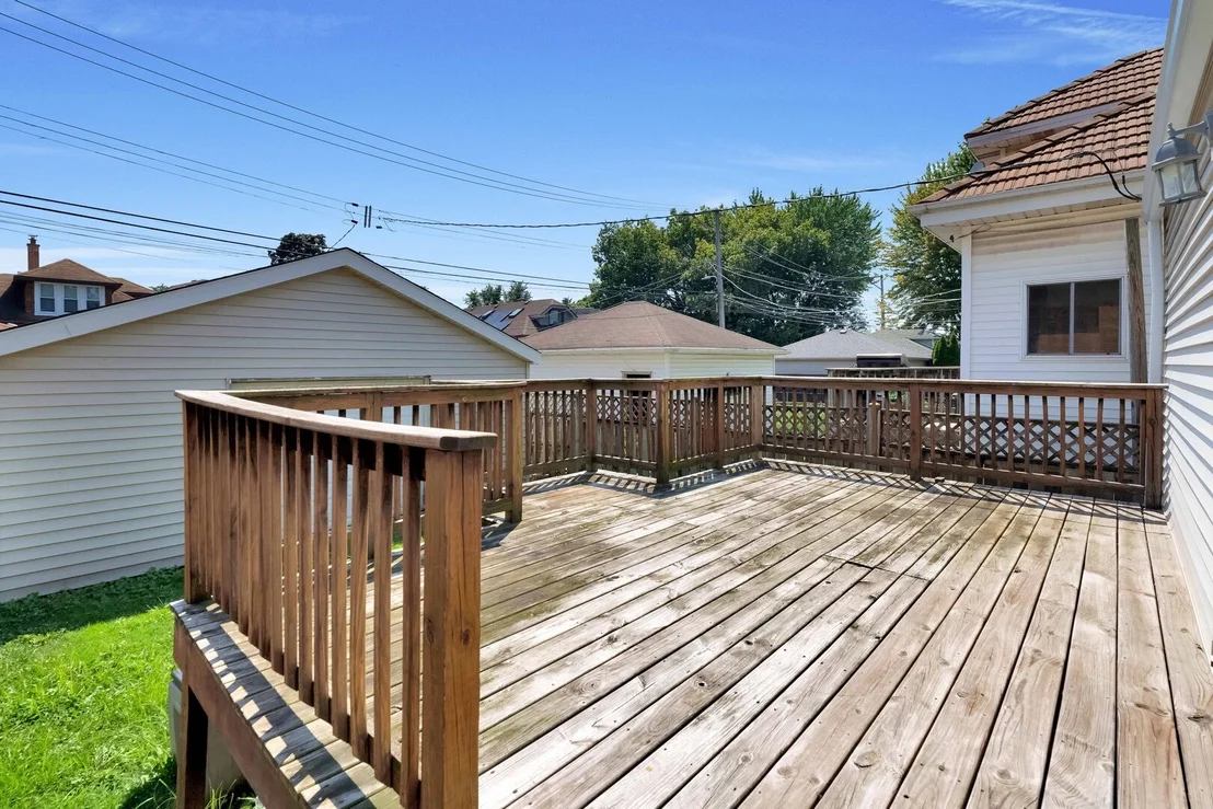 Photo of 5505 W Cullom Avenue