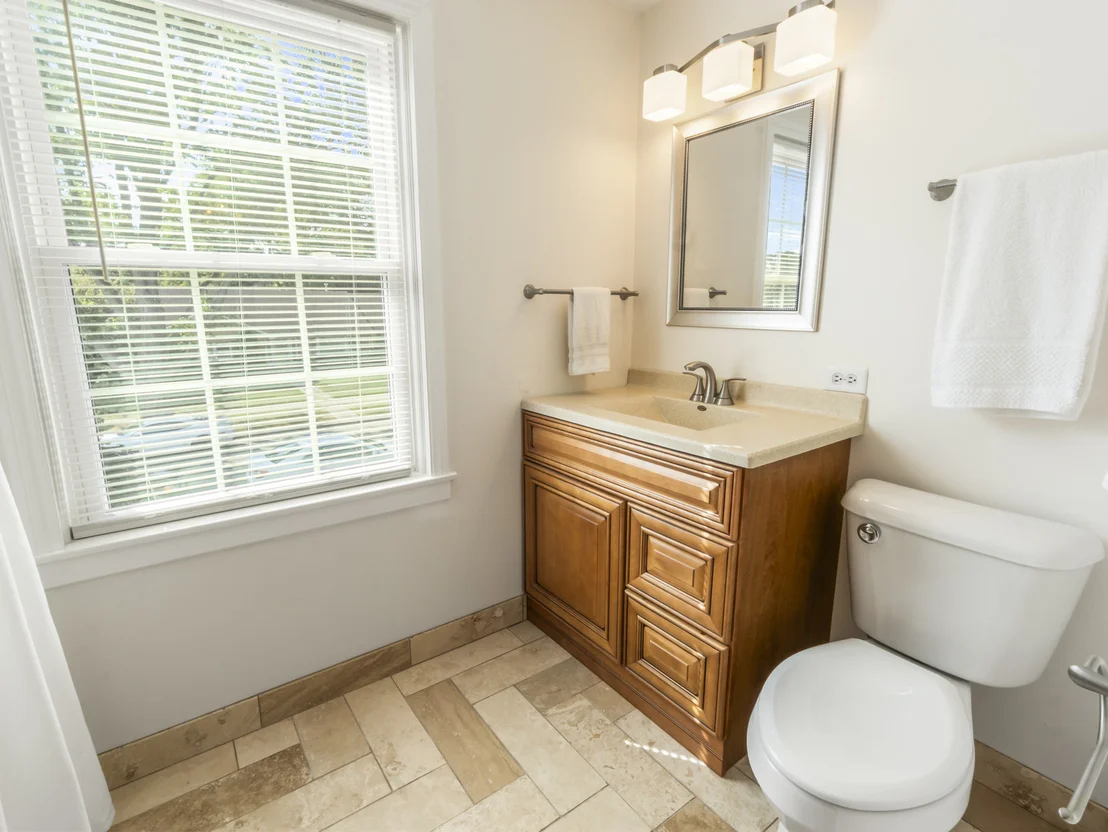 Photo of 225 Stratford Road