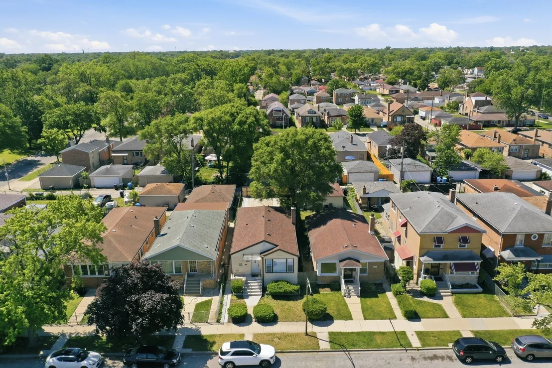 Photo of 415 W 95th Place