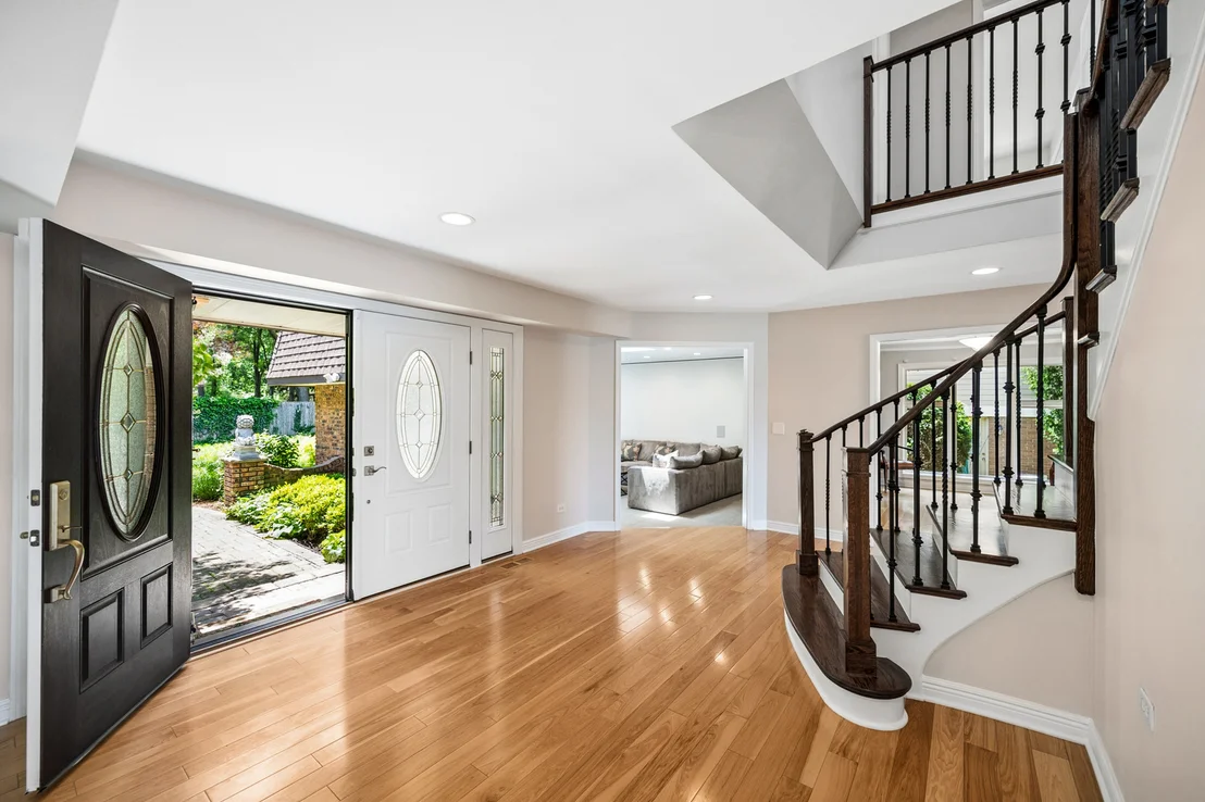 Photo of 2036 Valley Lo Lane