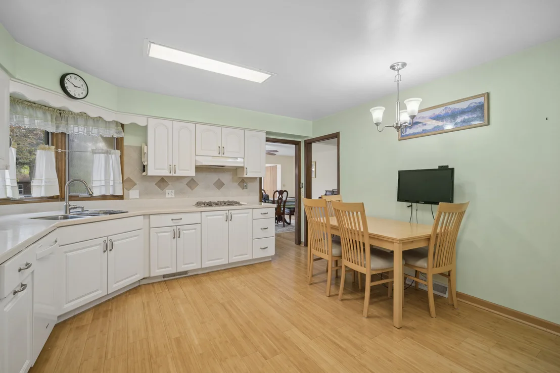 Photo of 484 Springhill Drive