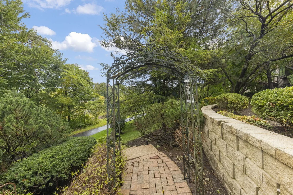 Photo of 2256 Ridgewood Road