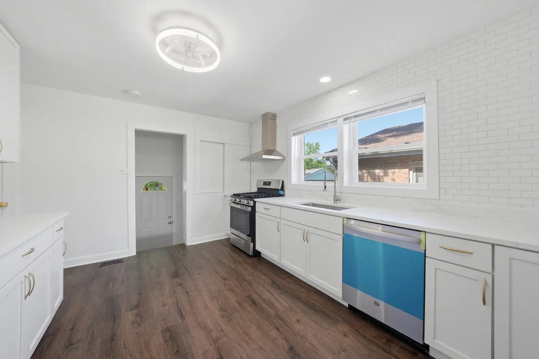 Photo of 415 W 95th Place