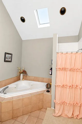 Photo of 219 Greenbriar Lane