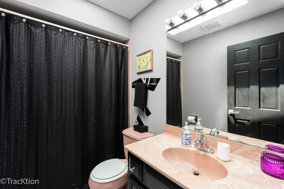 Photo of 360 Lakeview Drive