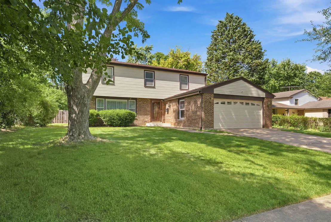 Photo of 802 E HACKBERRY Drive
