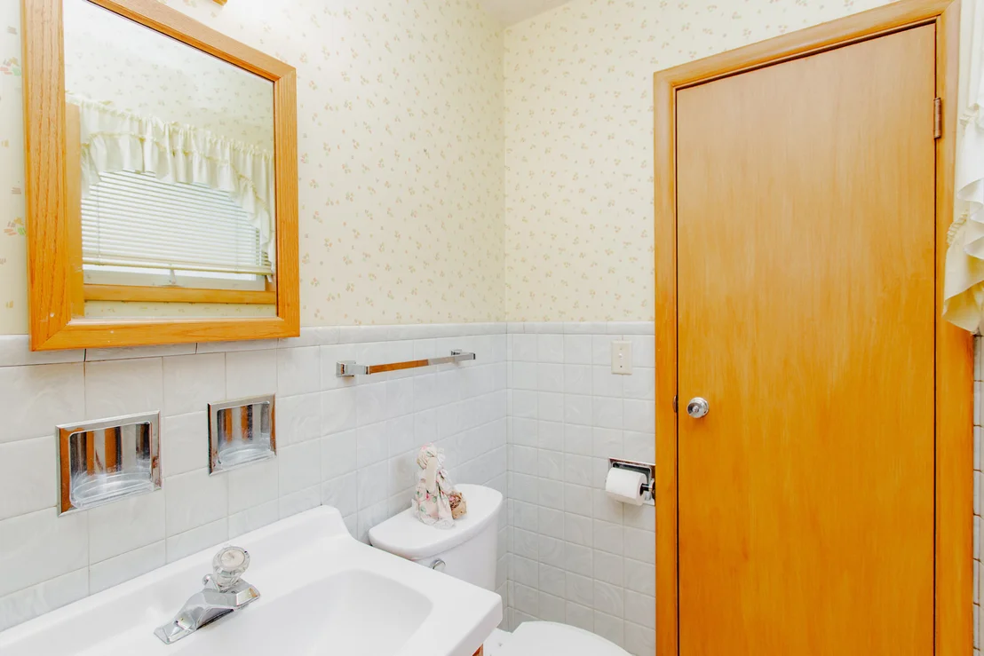 Photo of 255 W Walnut Avenue