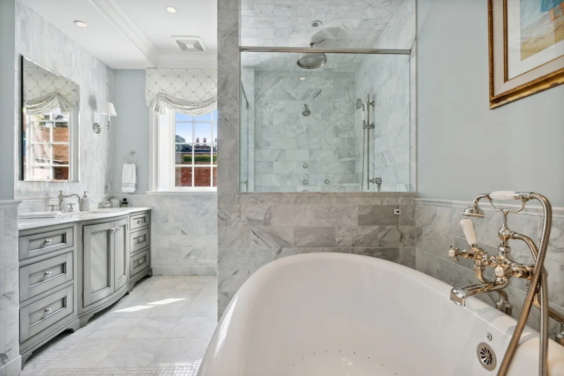 Photo of 446 W Huron Street