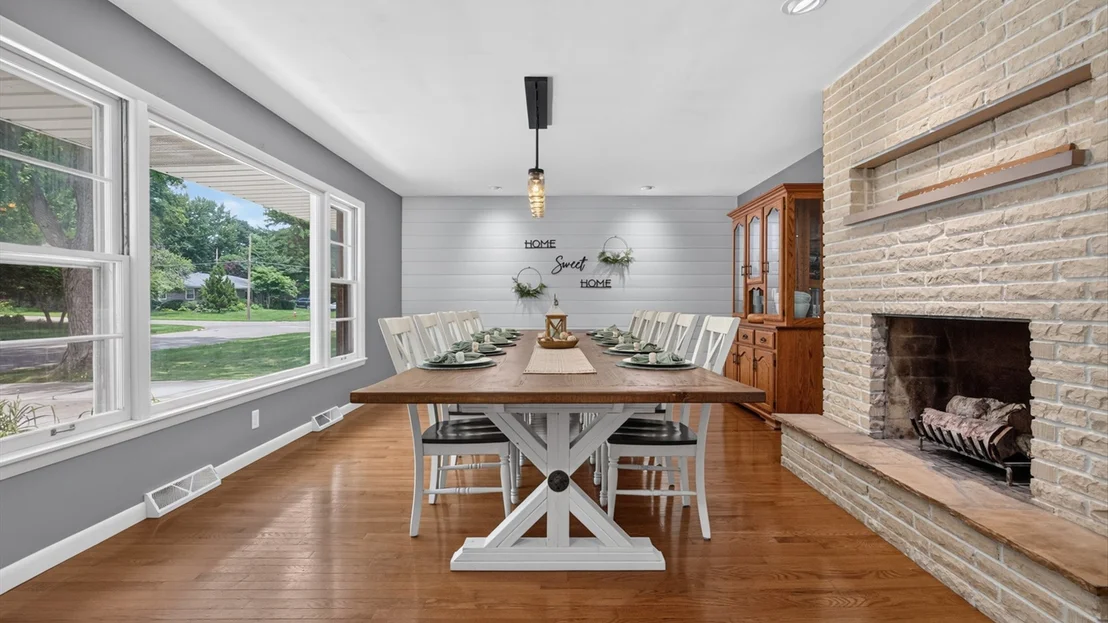 Photo of 1402 Maplewood Drive