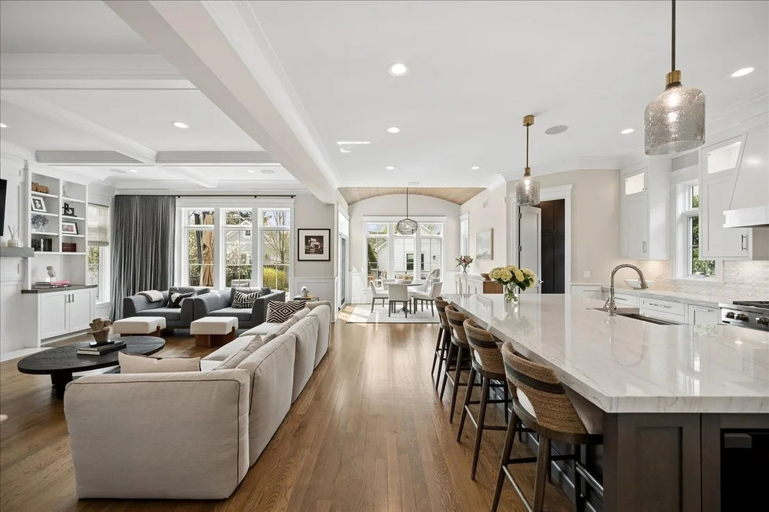 Photo of 1121 Forest Avenue