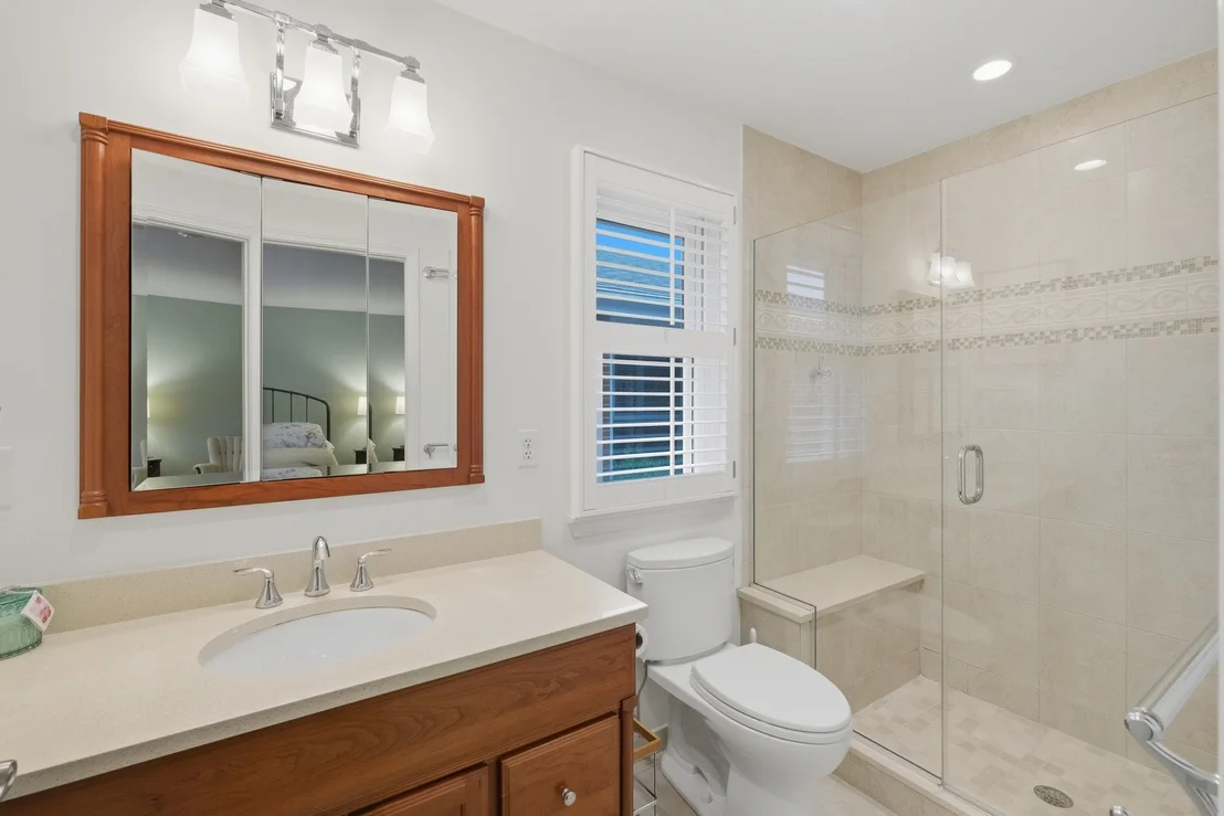 Photo of 955 Summit Drive