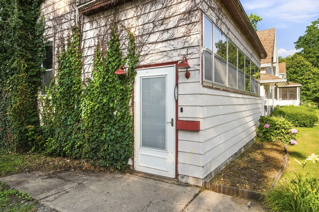 Photo of 111 W Delaware Street