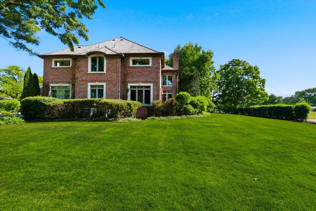 Photo of 809 Edgemont Lane