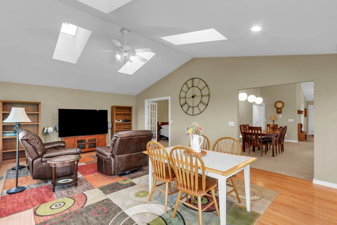 Photo of Unit 1 at 1614 Windward Point