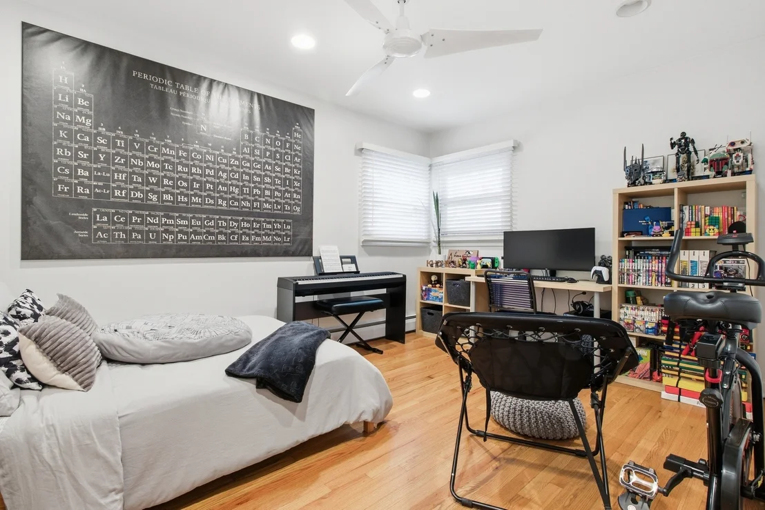 Photo of Unit 1E at 3818 RUBY Street