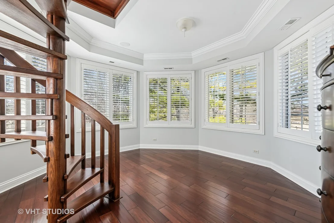 Photo of 560 Oak Knoll Road