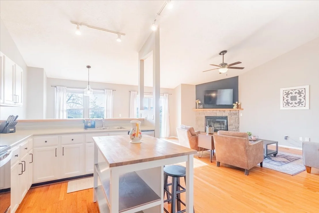 Photo of 32 Parkshores Drive