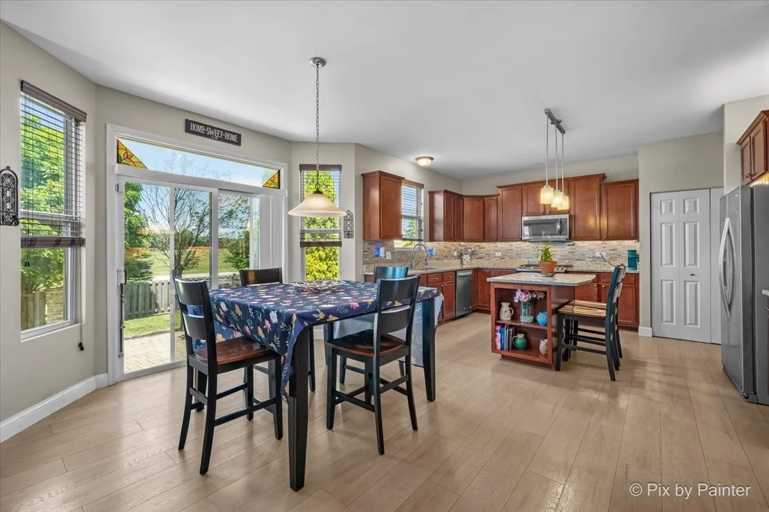 Photo of 909 Avalon Way