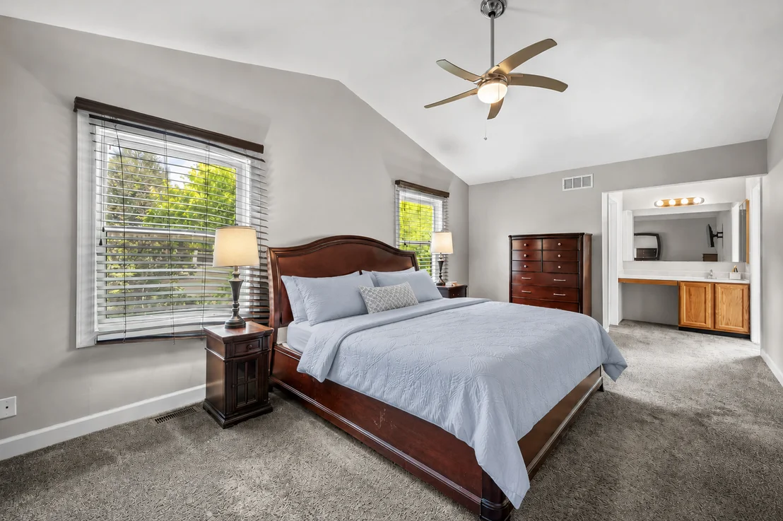 Photo of 658 WAINSFORD Drive