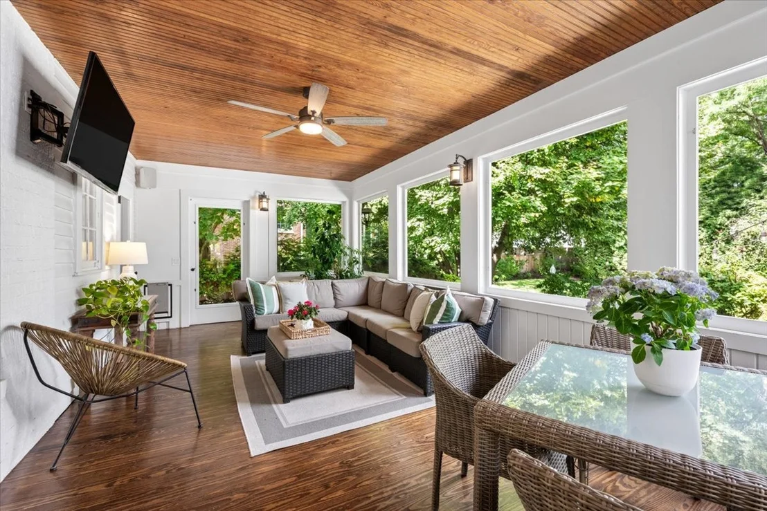 Photo of 579 Hill Terrace