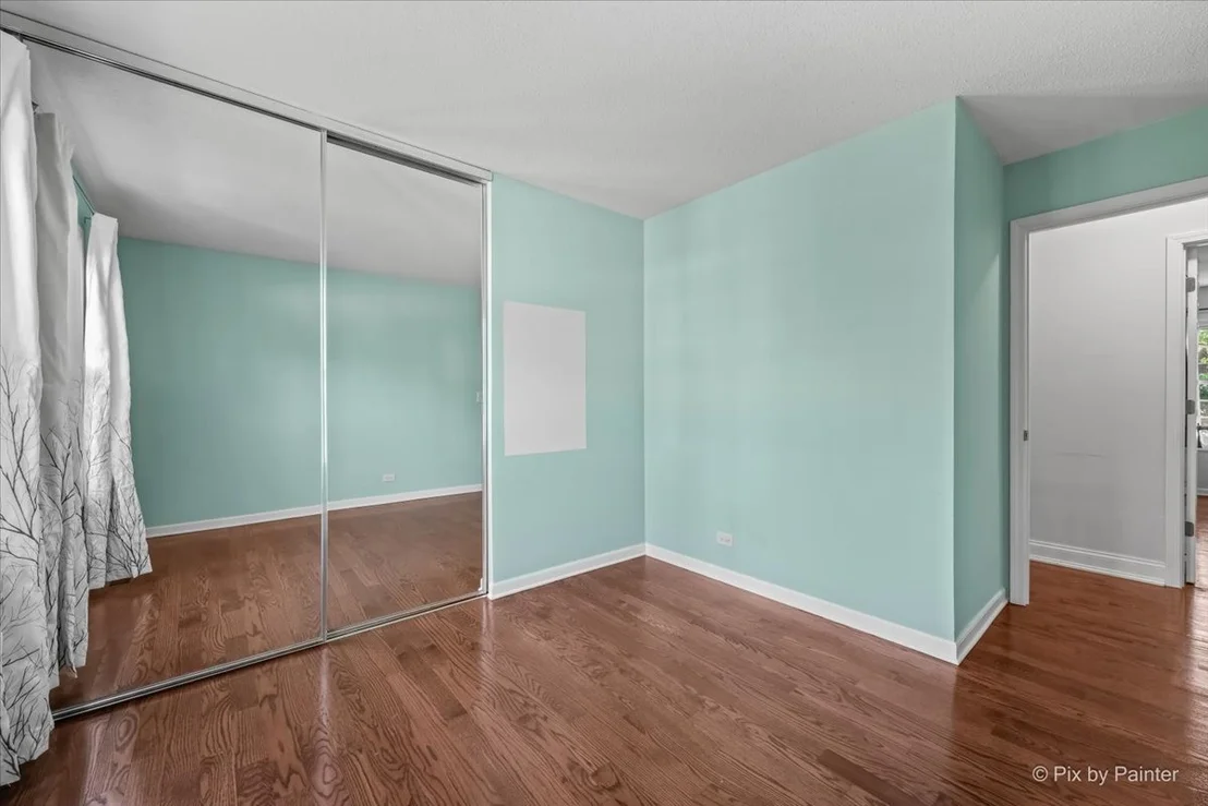 Photo of 858 SHOREWOOD Drive