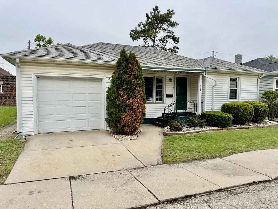 Photo of 415 9th Place