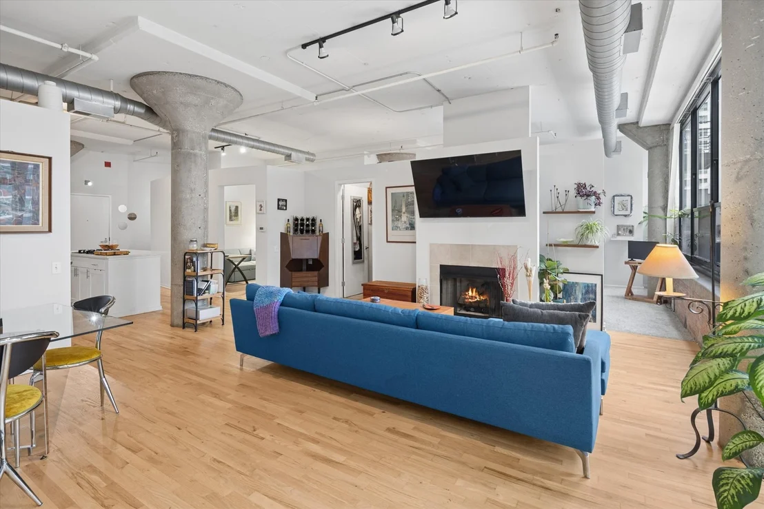 Photo of Unit 607 at 130 S CANAL Street