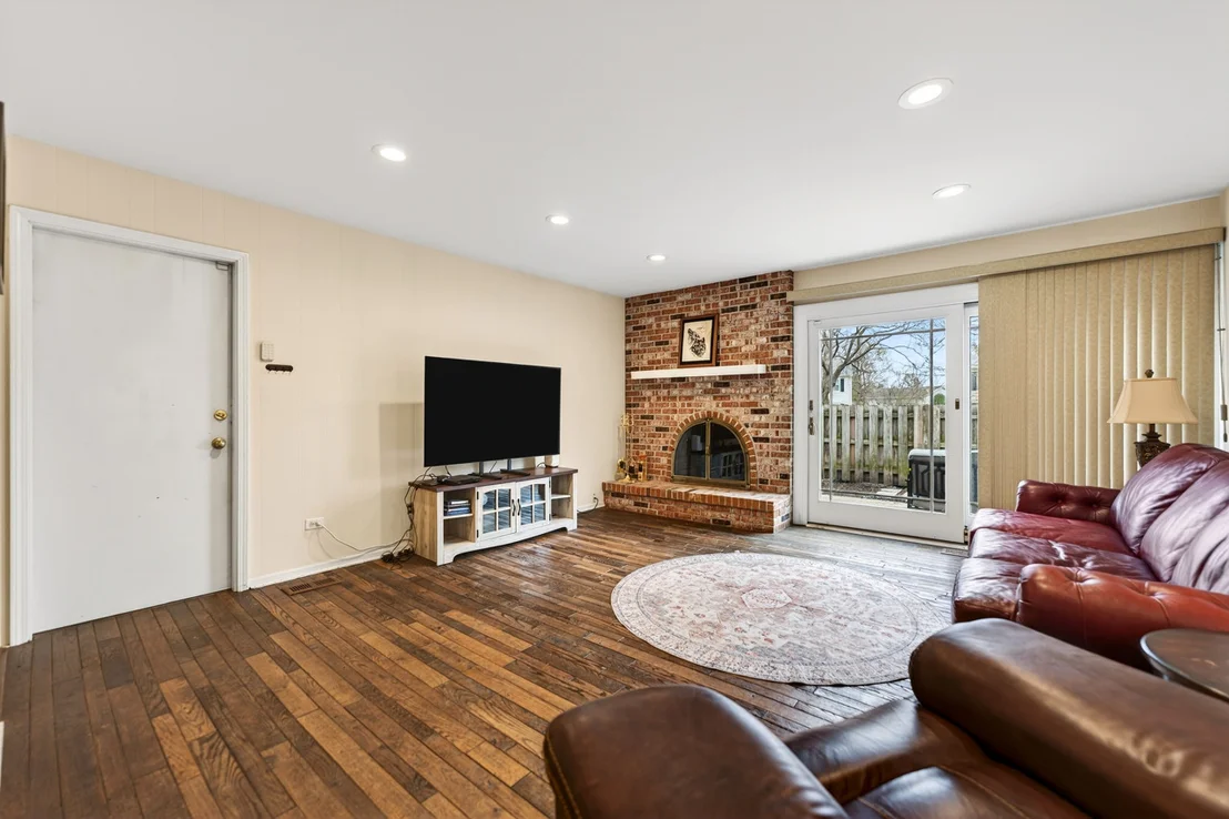Photo of 1122 Creekside Drive