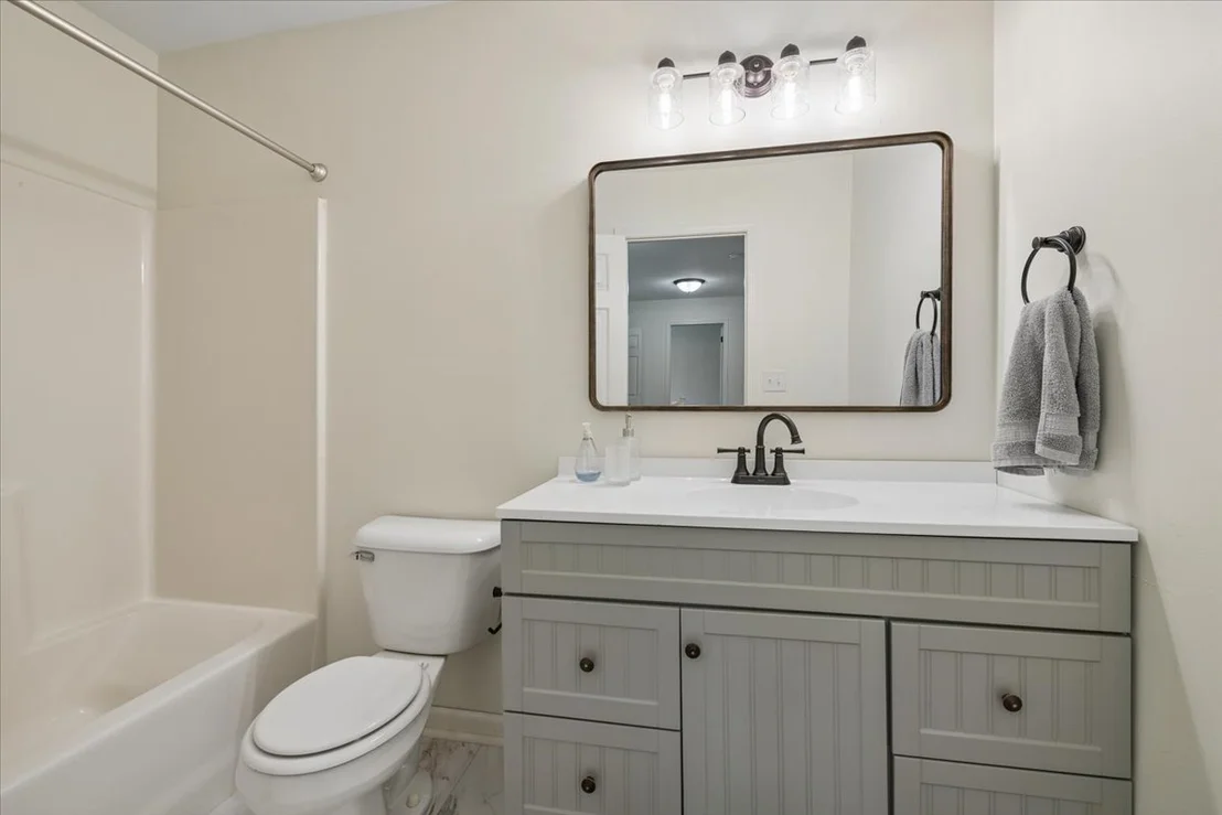 Photo of 649 Fox Hollow Court