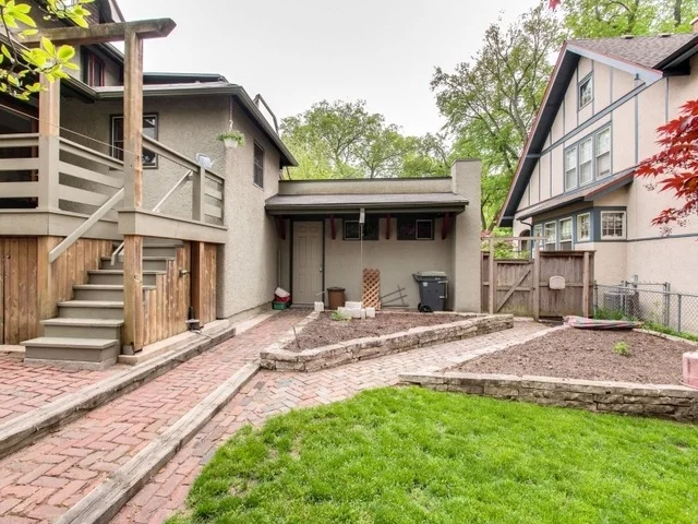Photo of 1304 Wesley Avenue