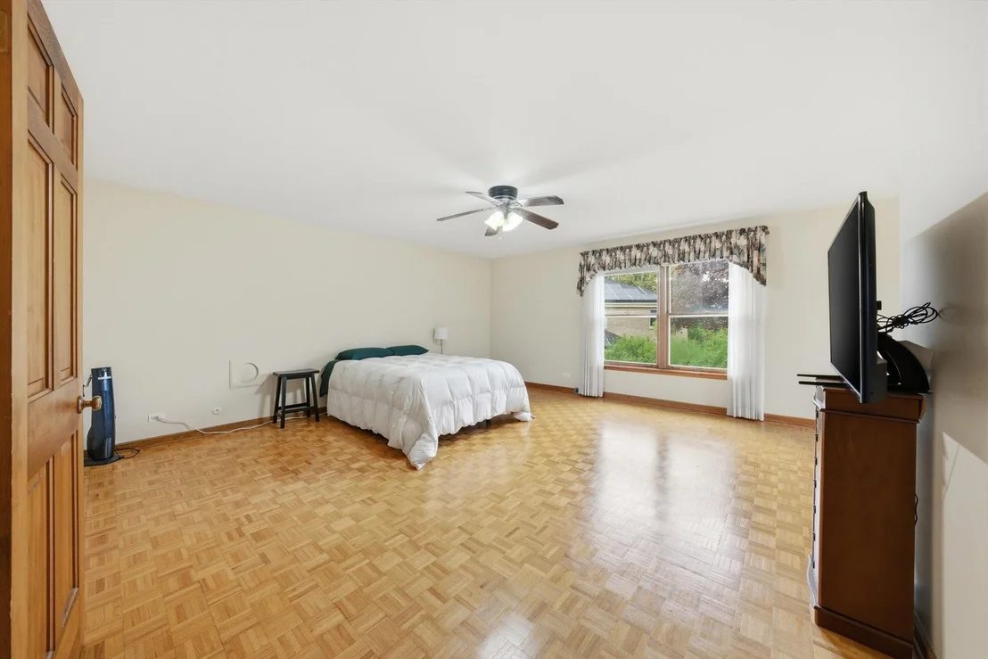 Photo of 2919 Embassy Row