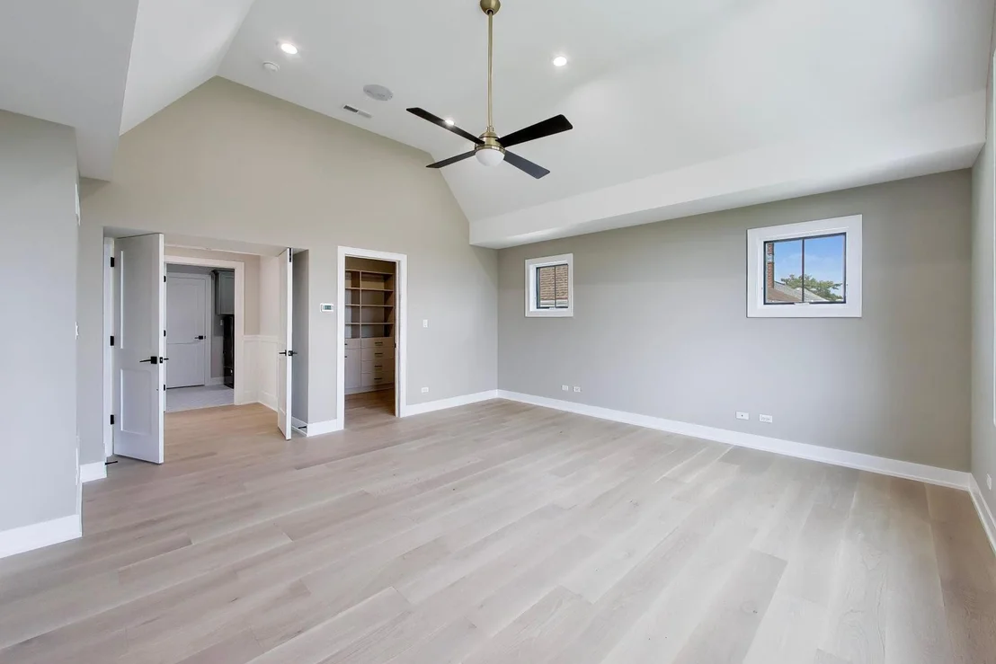 Photo of 787 S Cambridge Avenue
