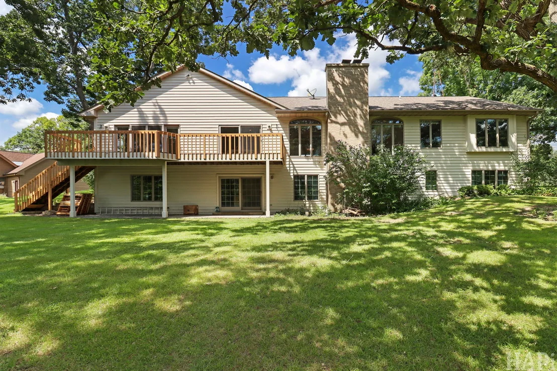 Photo of 2215 N Elmkirk Park