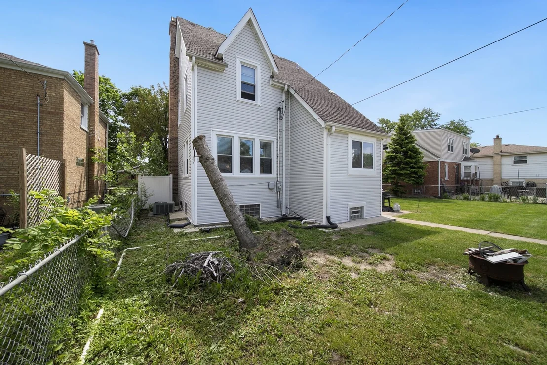 Photo of 2632 Maple Street
