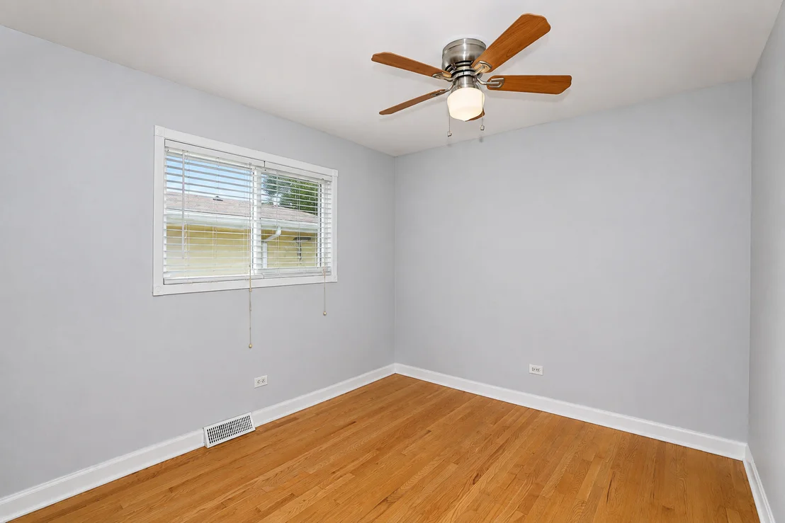 Photo of 136 N MAY Street