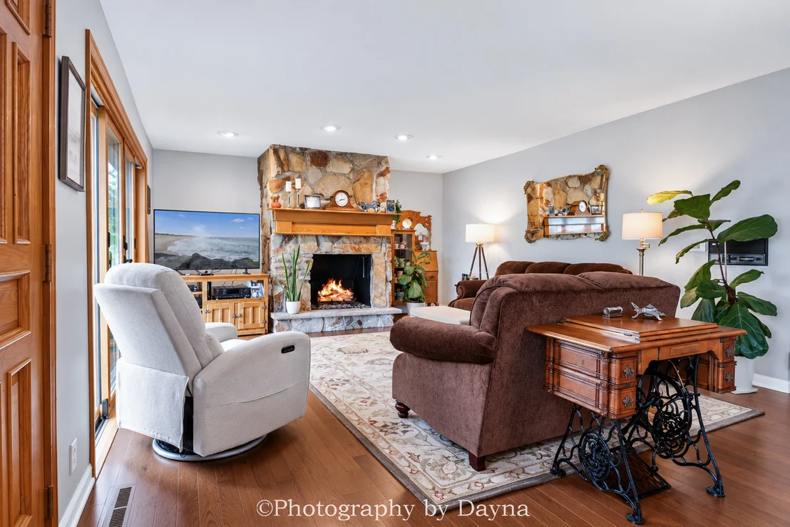 Photo of 2833 River Road
