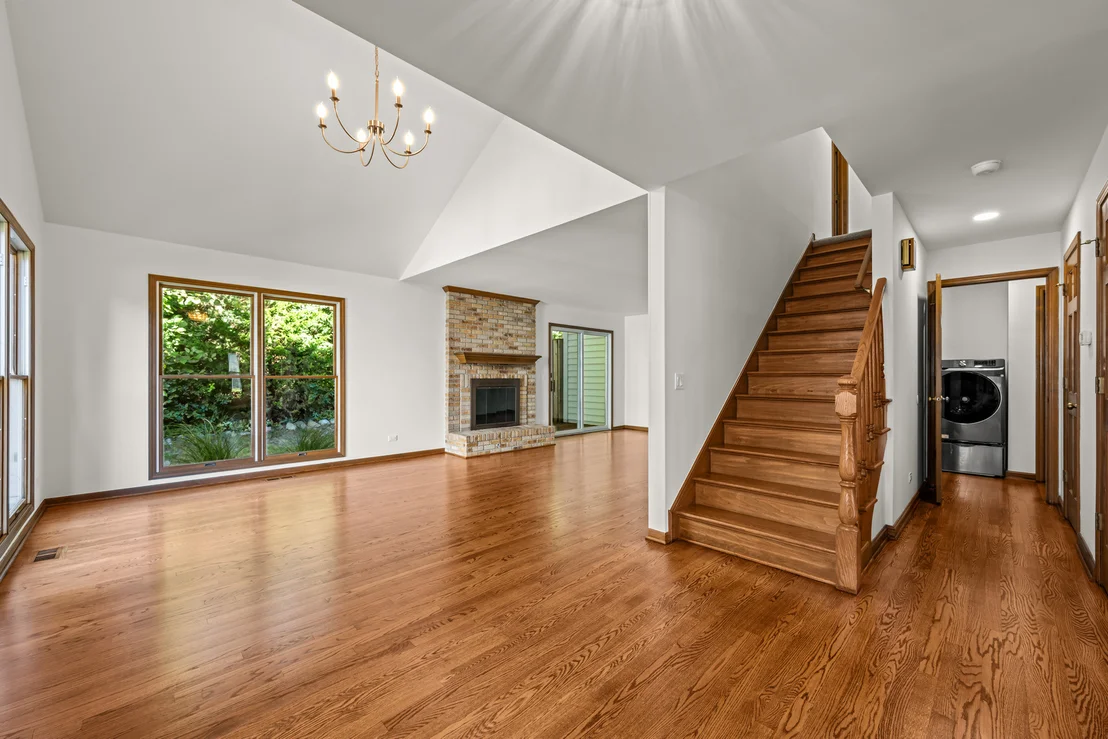 Photo of 1119 Dickens Avenue