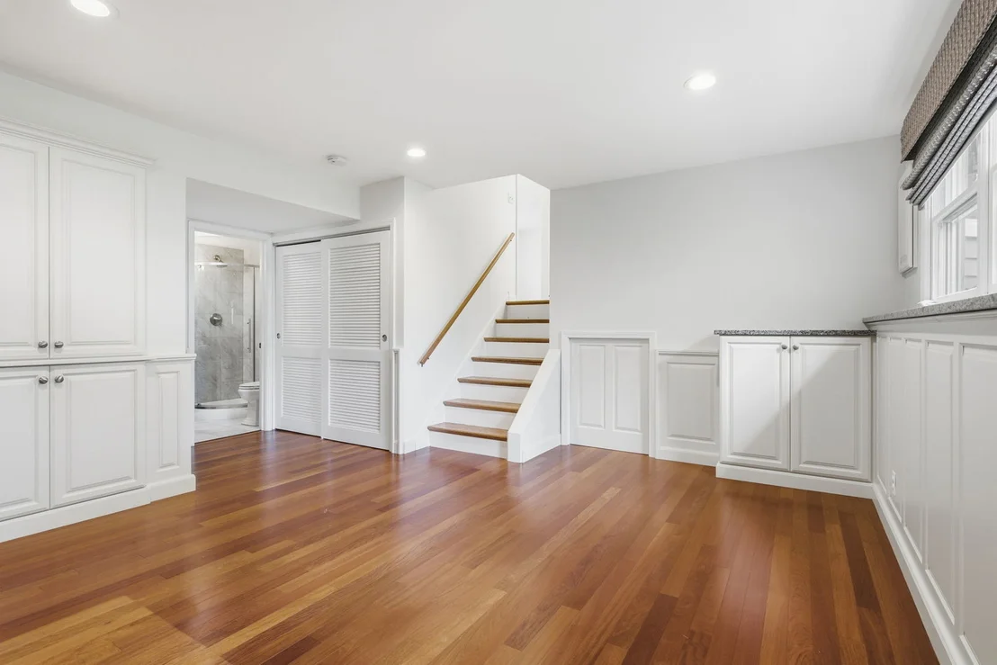 Photo of 460 Trinity Court