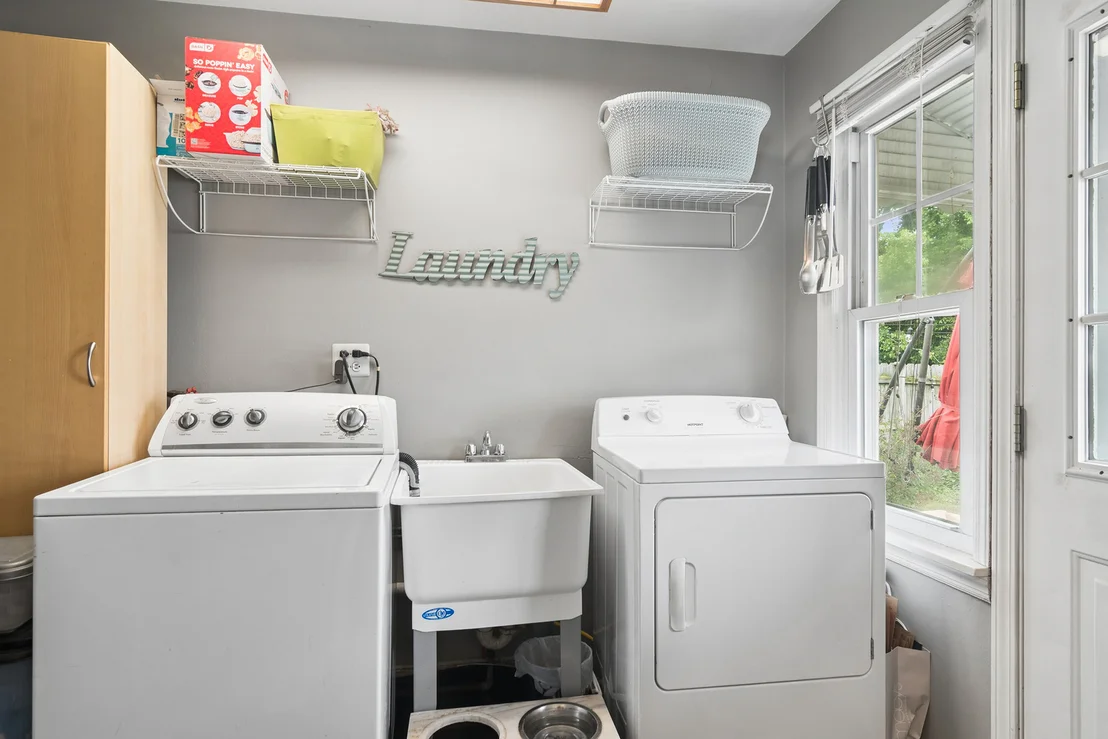 Photo of 1166 Webster Lane