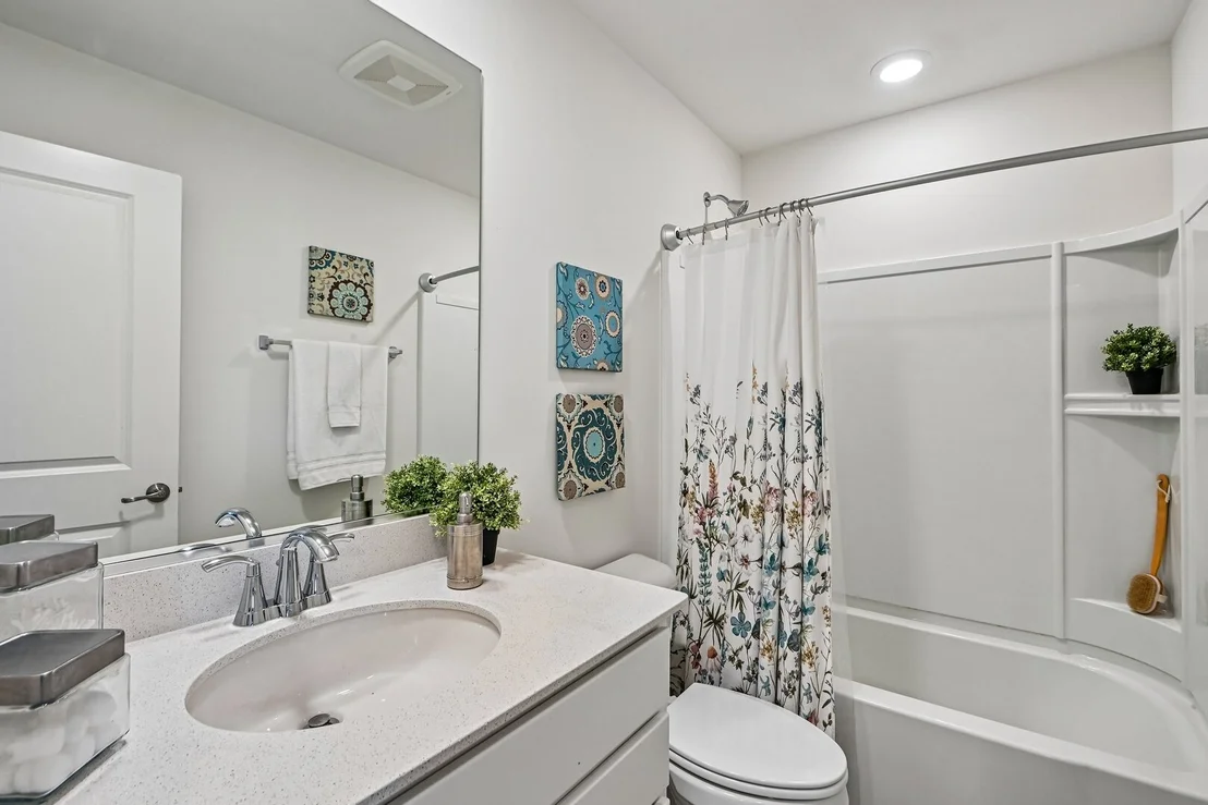 Photo of 1611 Bentz Way