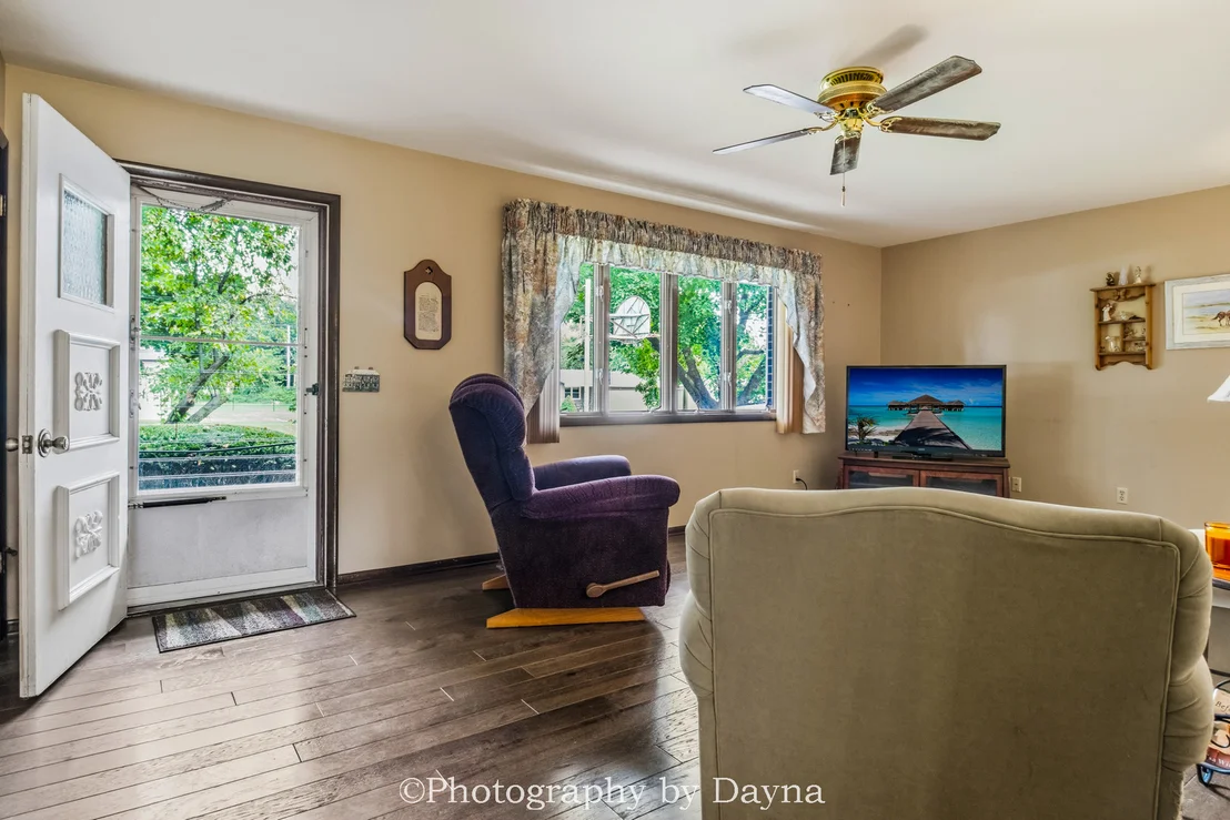 Photo of 6070 Darline Drive