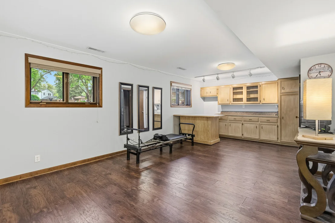 Photo of 1107 VALLEY Lane