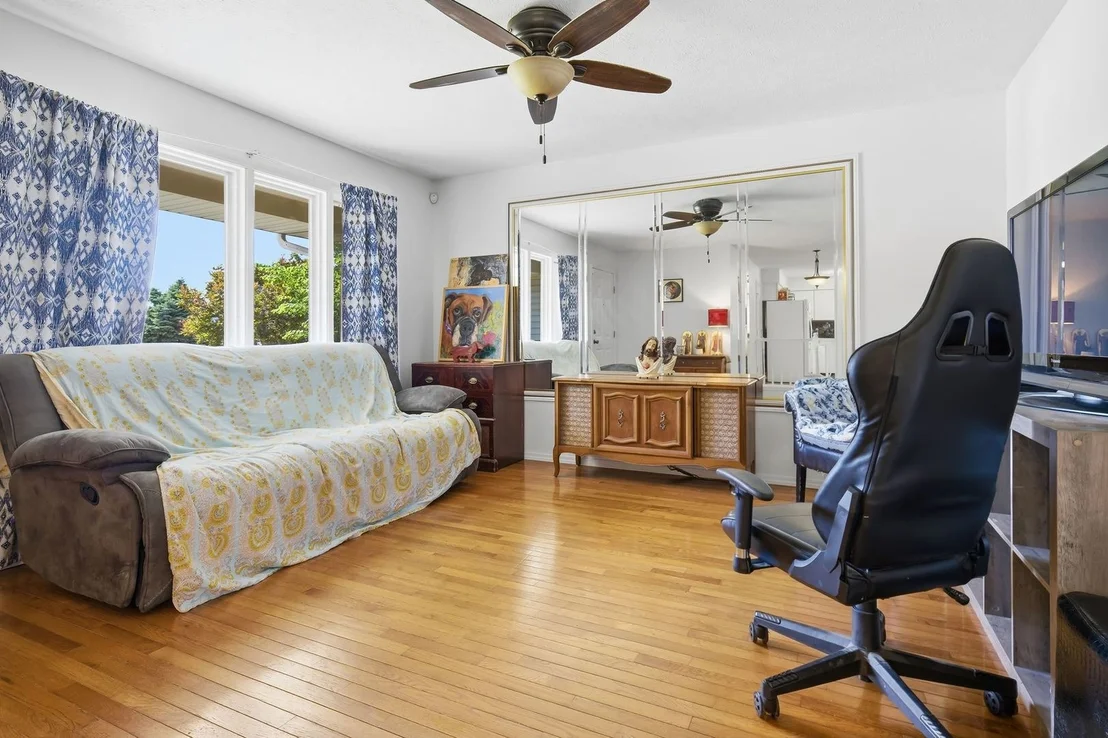 Photo of 2014 Woodhavens Drive