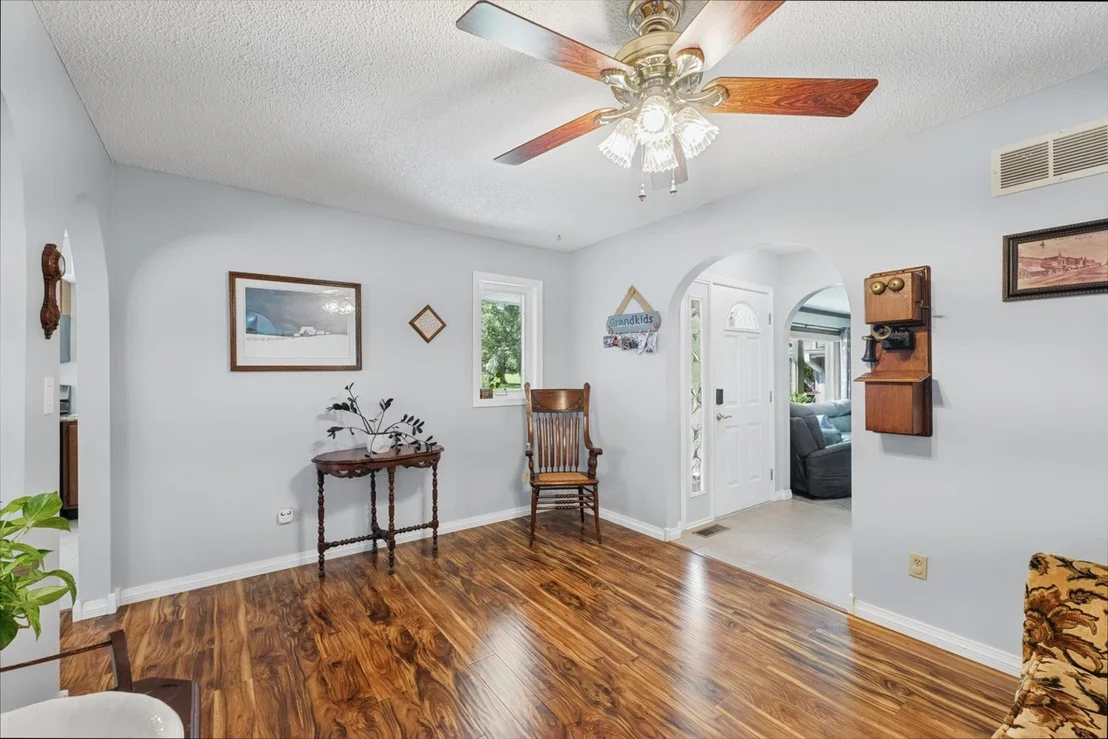 Photo of 1364 Treasure Lane