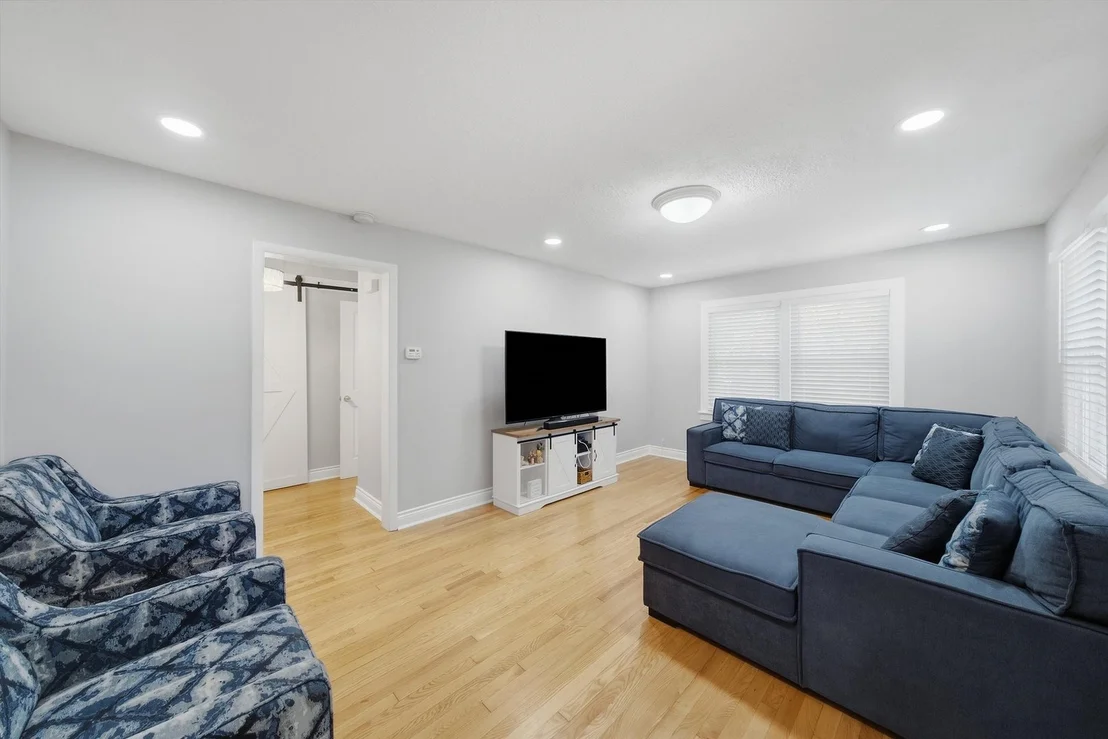 Photo of 2115 Halsey Drive